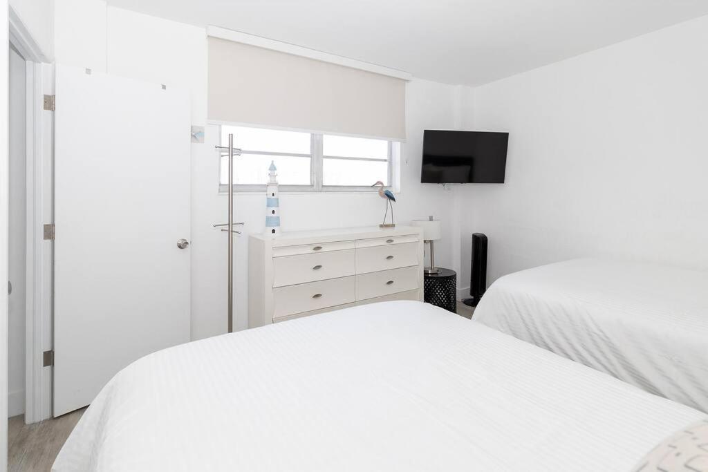 Stunning & Spacious Resort-Style Condo Across From Beach! Miami Beach Exterior foto