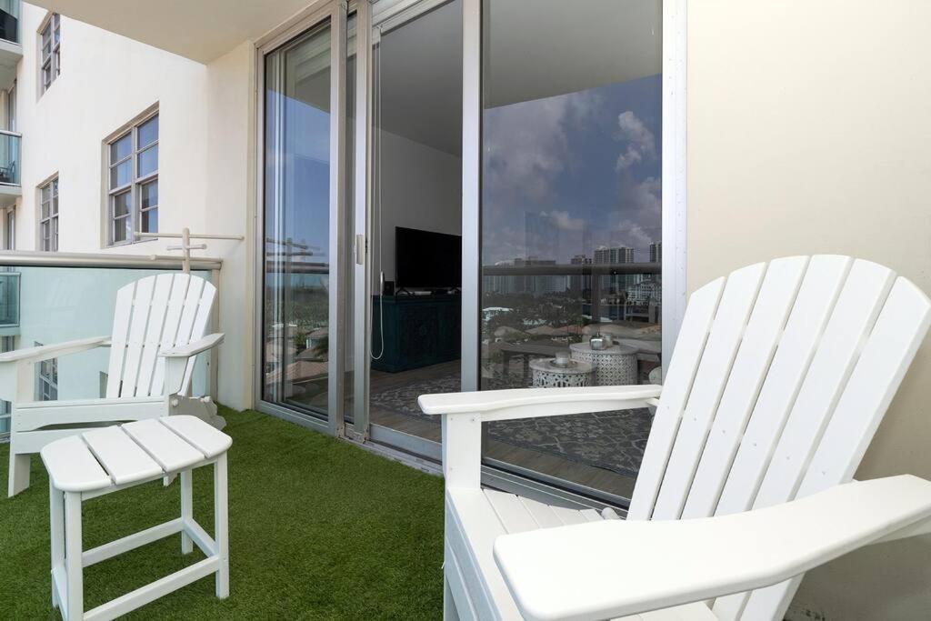 Stunning & Spacious Resort-Style Condo Across From Beach! Miami Beach Exterior foto