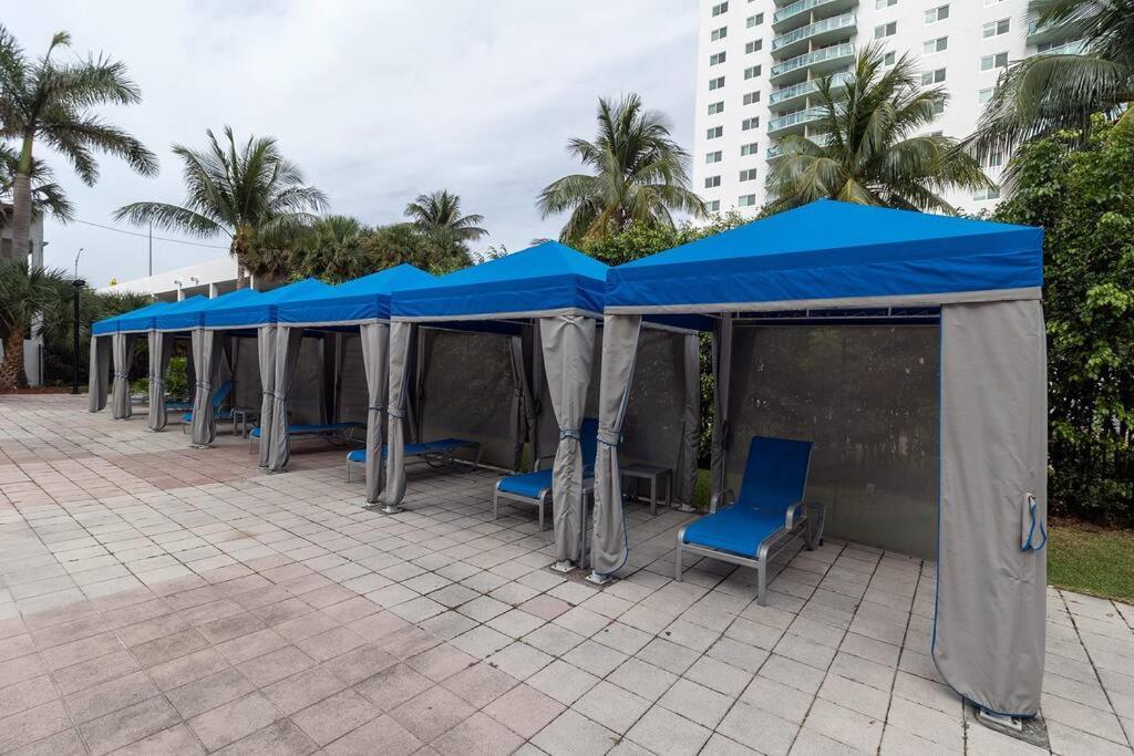 Stunning & Spacious Resort-Style Condo Across From Beach! Miami Beach Exterior foto